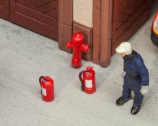180950 180950 6 extinguishers and 2 hydrants.